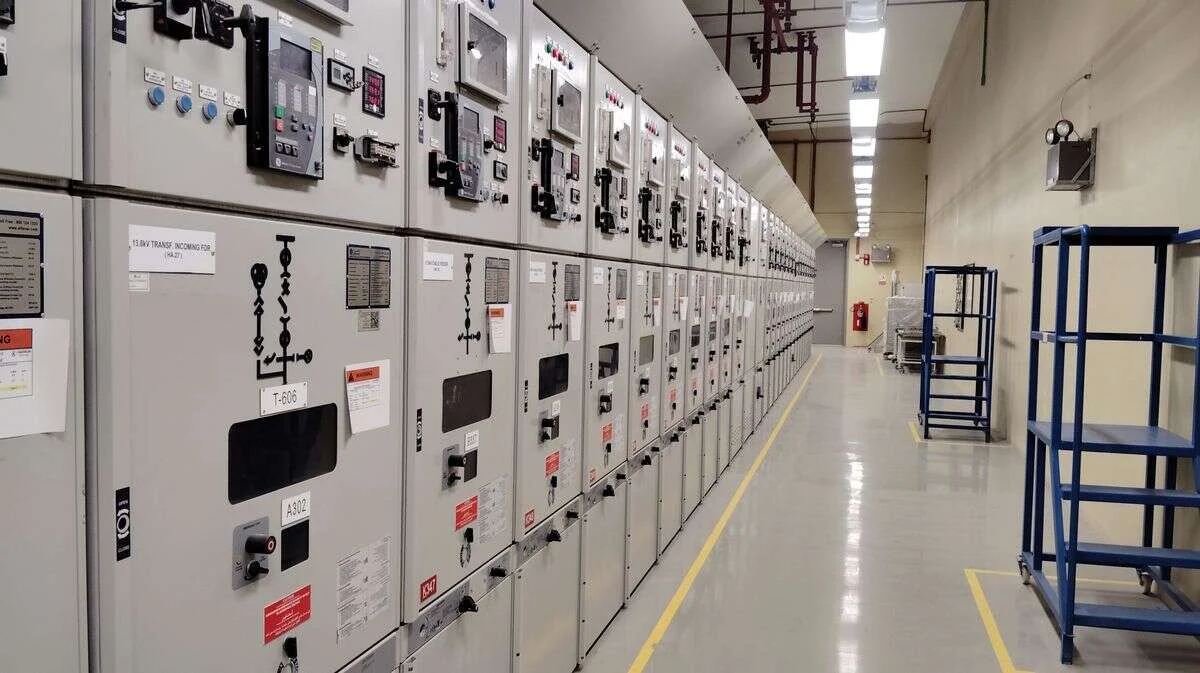 Commercial electrical switchgear and distribution equipment